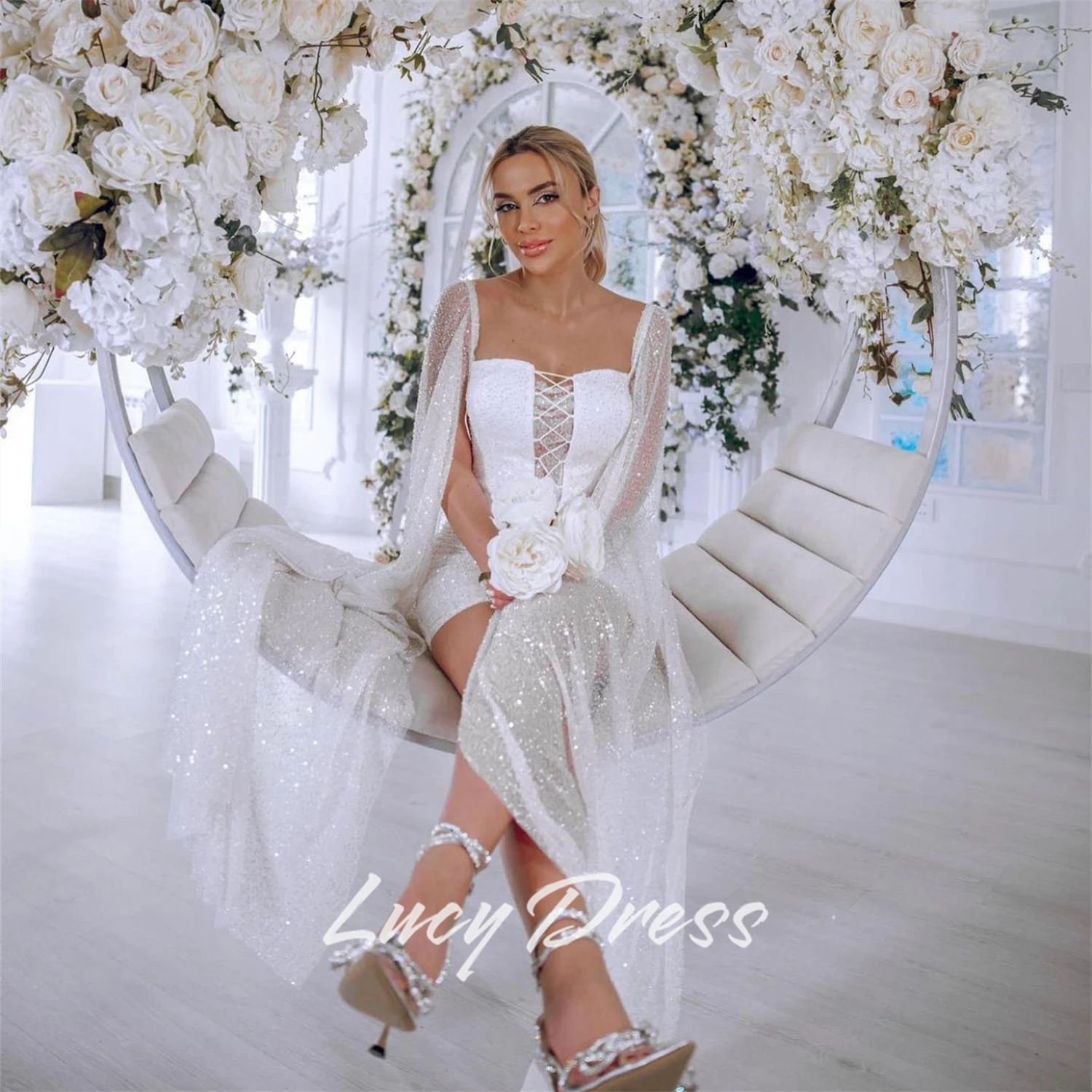 

Вечерние платья Lucy на заказ: для вечеринок, выпускных, коктейлей, дней рождения, свадеб и торжеств