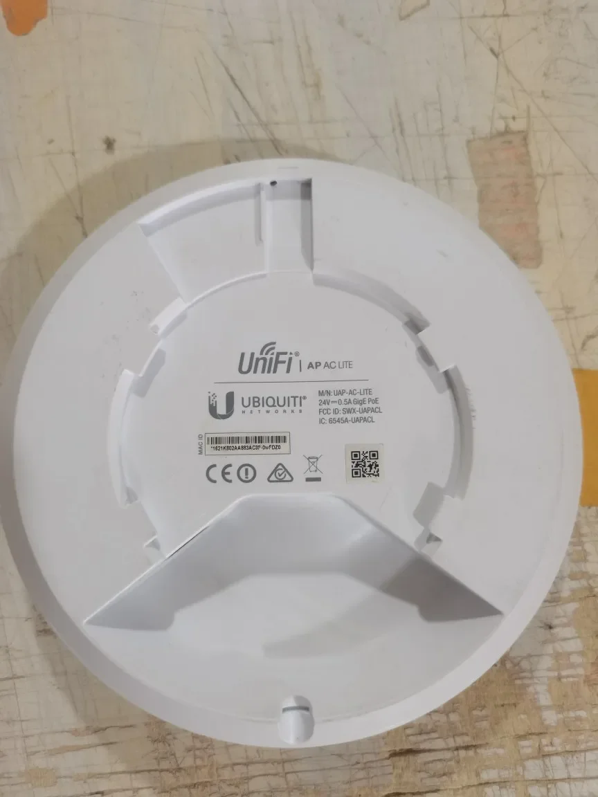 UAP-AC-LITE UAP-AC-PRO   UAP-AC-HD UAP-AC-EDU UAP-AC-LR  UAP-nanoHD Ultra high built-in gigabit AP