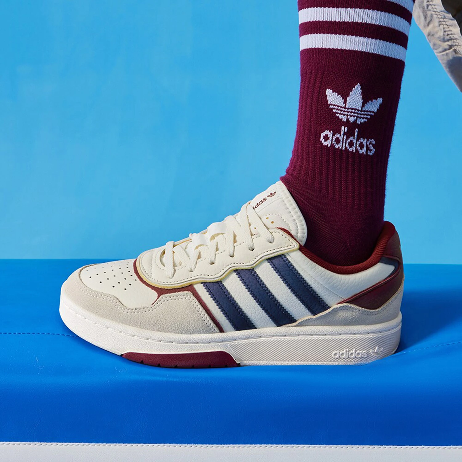 

Adidas Originals Classic Low-Cut Unisex Casual Sneakers ID0560