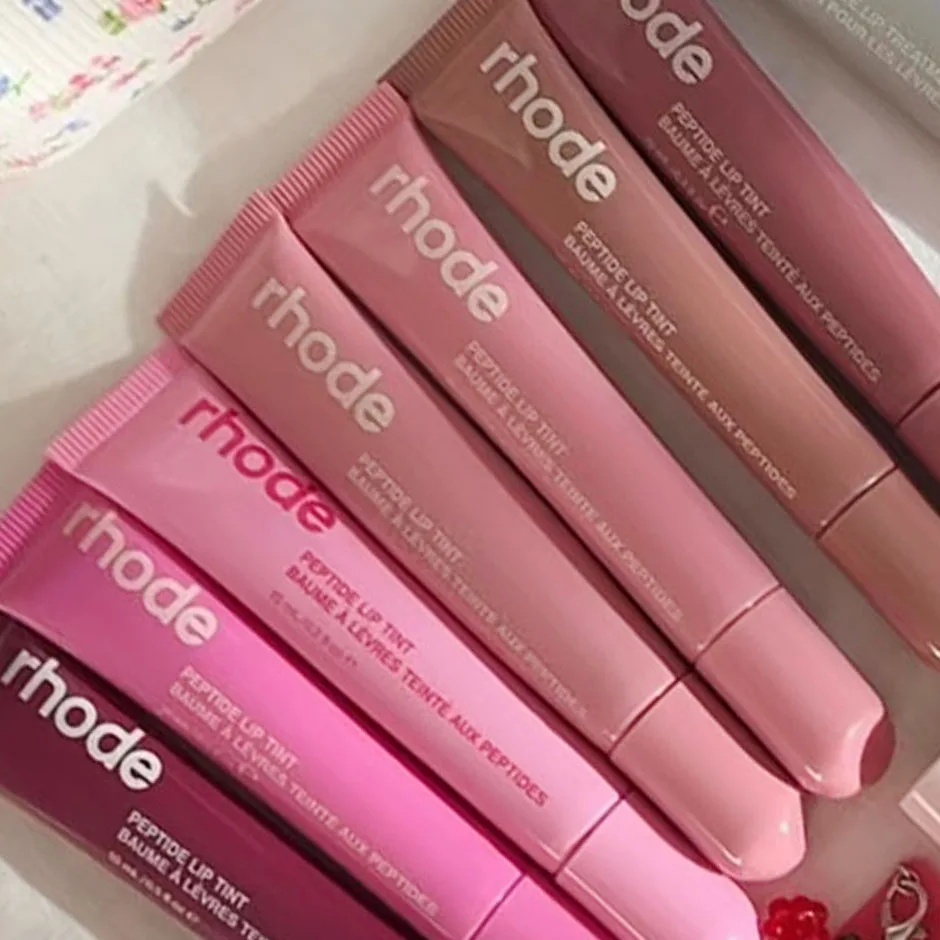 Рисунок 2 - Горячая косметика Бренд Rhode Pocket