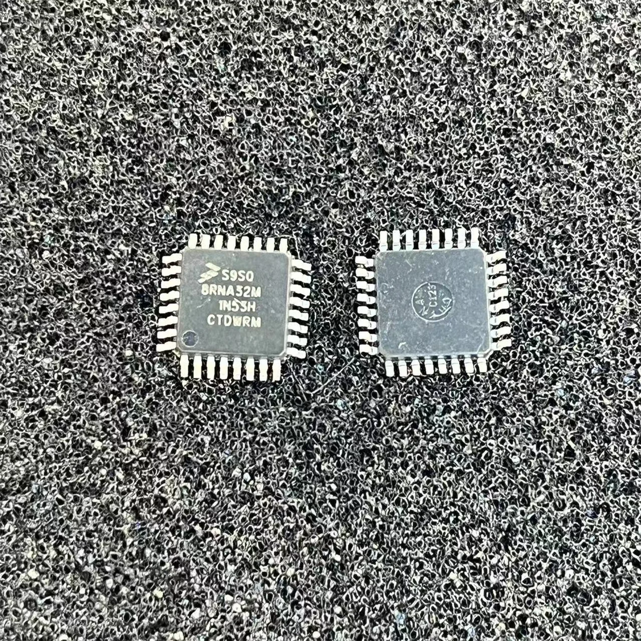 S9S08RNA32MLC S9S08RNA32W1MLC New original In stock