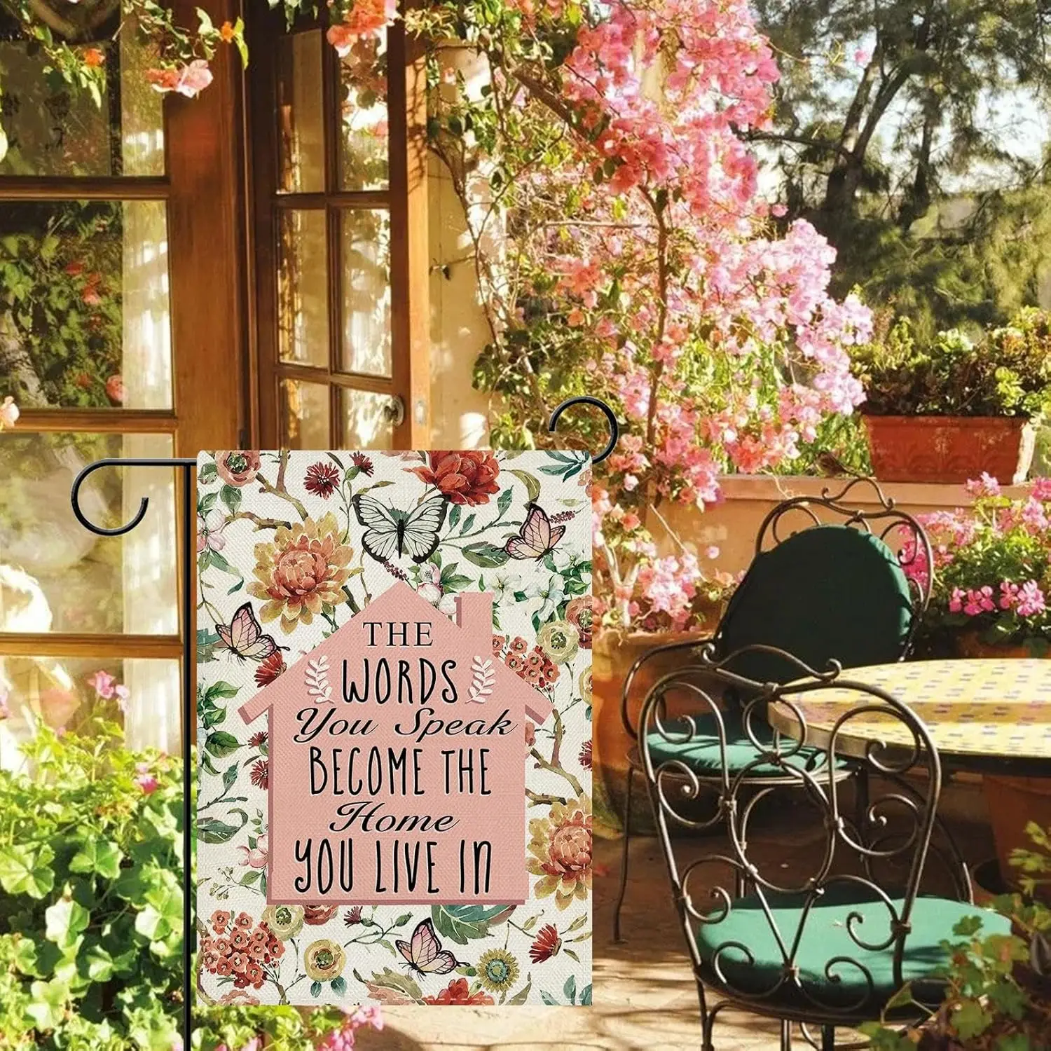 Dyrenson Vintage Floral House Decorative Garden Flag, Retro Family Inspirational Quote Flower Yard Outside Home Decoration,  PPM
