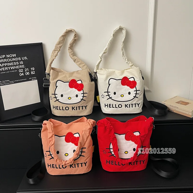 

Женская сумка через плечо Hello Kitty, женская сумка с вышивкой и большим объемом, модная повседневная женская сумка высокого качества