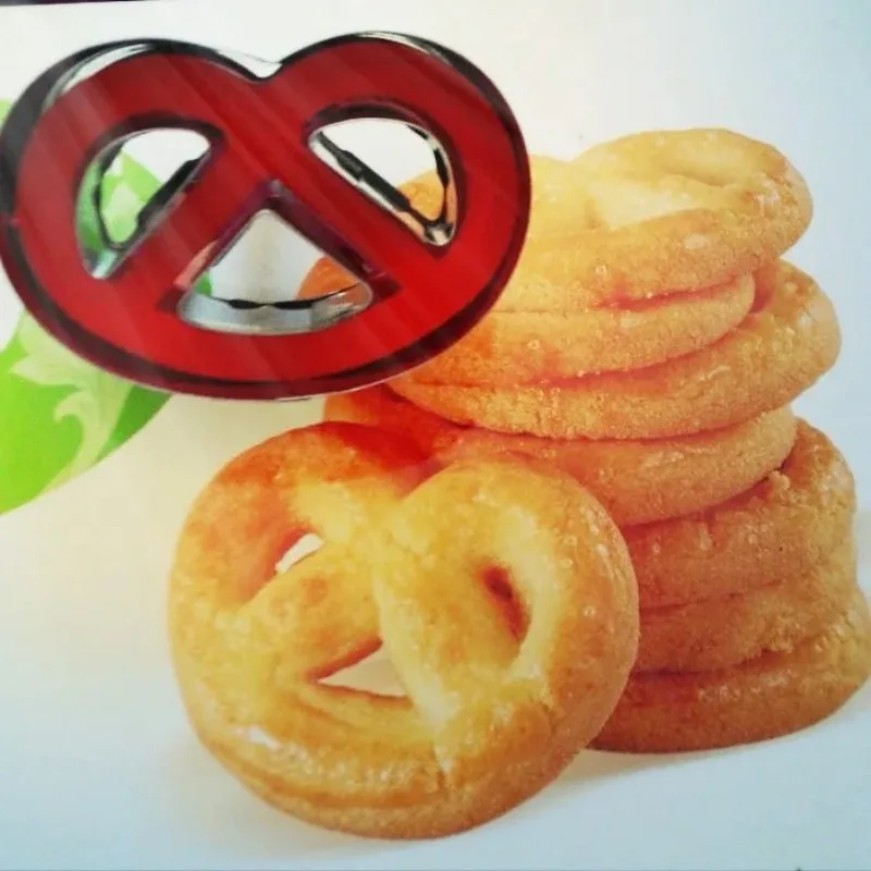 

Classic cookie mold, hand pressed square stainless steel cookie mold