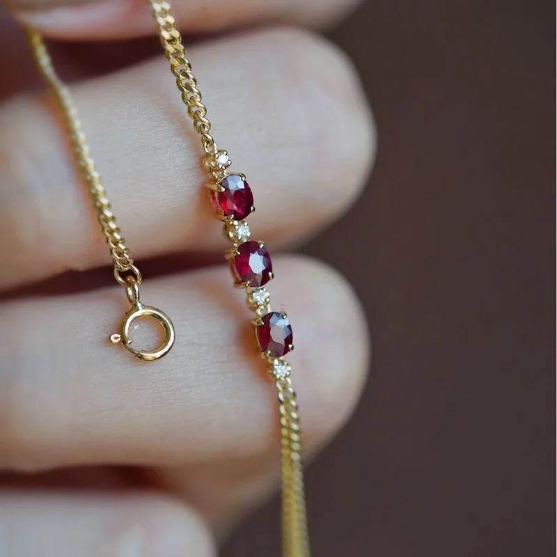 Whole BodyS925Sparkling red diamond bracelet, a stylish and elegant accessory for everyday wear, with a French-inspired, light l