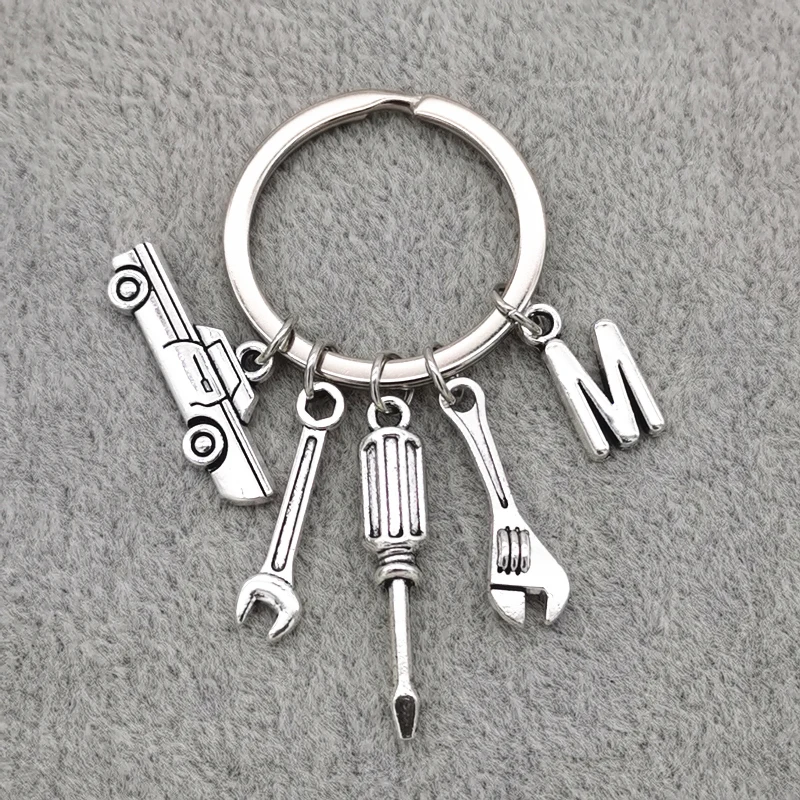 Fashion Mechanic Keychain A-Z Letter Charm Wrench Screwdriver Car Keyring for Auto Mechanic Bag Car Key Chain