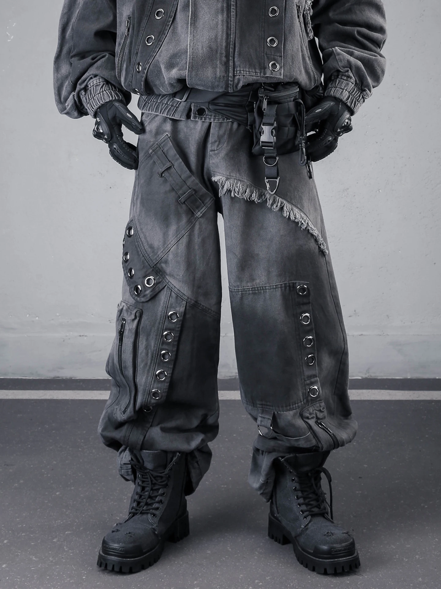 Heavy Industry Functionality Vintage Wash Subculture Workwear Pants Frayed Deconstructed Metal Street Dance Hiphop Jeans