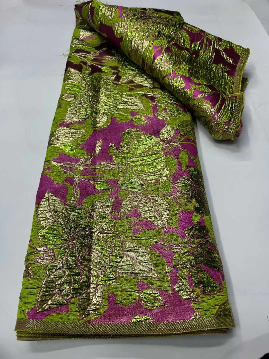 

Новая жаккардовая кружевная ткань 2026 года: хит продаж для африканских, нигерийских и французских свадебных и вечерних платьев класса люкс