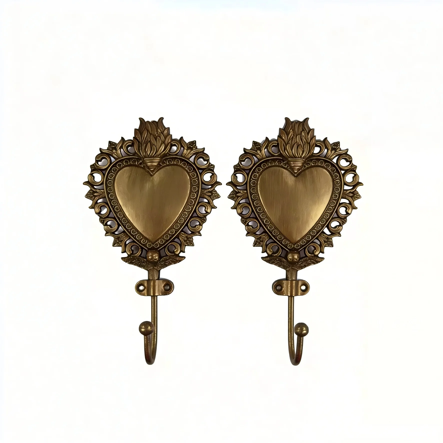 Vintage Sacred Heart Wall Hooks Set of 2, Antique Gold Zinc Alloy Flaming Heart Decorative Hangers for Keys Bags Entryway Decor