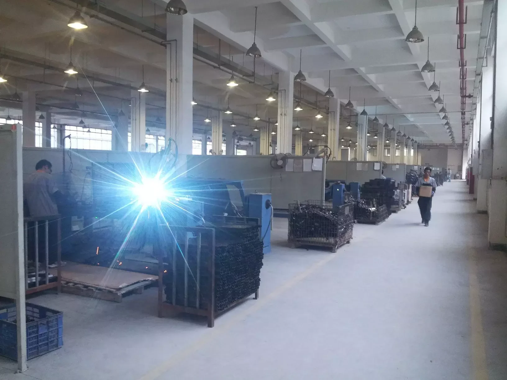 

High Quality Gym Fitness Club Magnetic Elliptical Machine Cross Trainer Commercial Fitness Elliptical Trainer