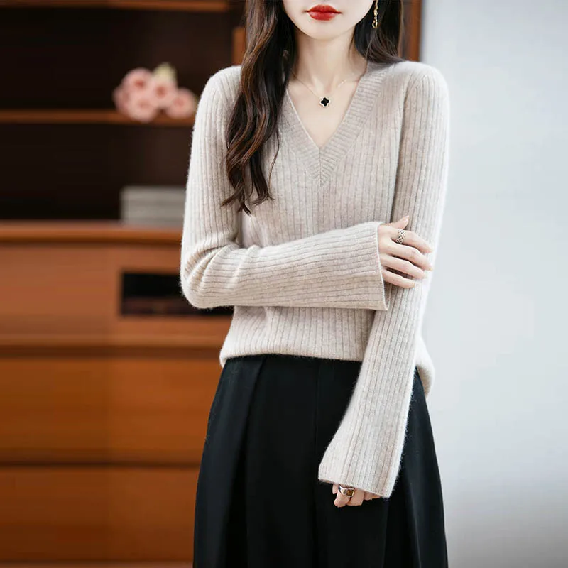 

Women Sweater Exquisite V-Neck Pullover Winter Knitted Bell Sleeve Tops 2025 Fashion Ladies Casual Soft Warm Basic Tops Woman