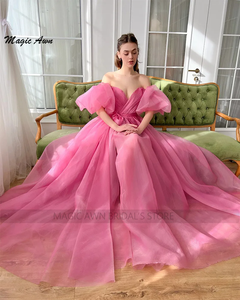 Gaun Prom baru Magic Awn 2024 sisi terpisah dari bahu gaun pesta malam Fuchsia jubah belakang Lace-Up de Soiree