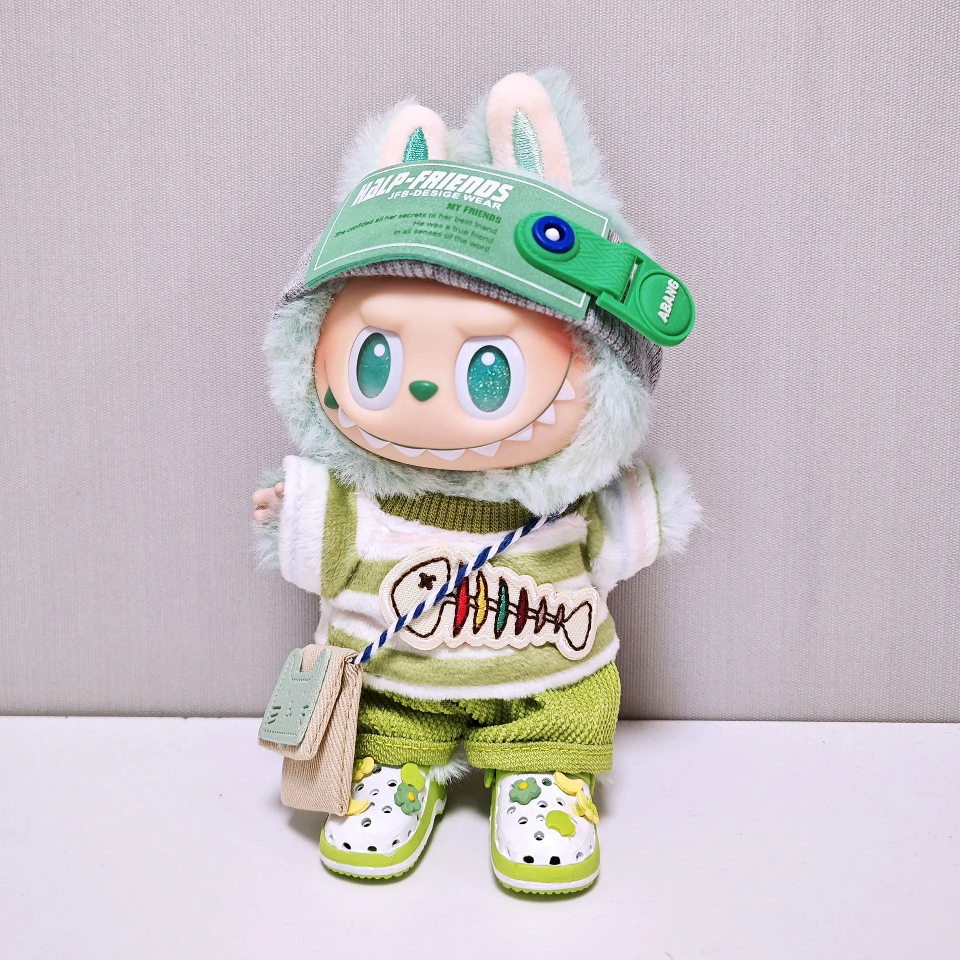 

Labubu Clothes For 15-17cm Plush Idol Doll T-shirt Pants Shoes Bag Headcover 5PCS Set Clothing Decoration Accessories Fans Gift