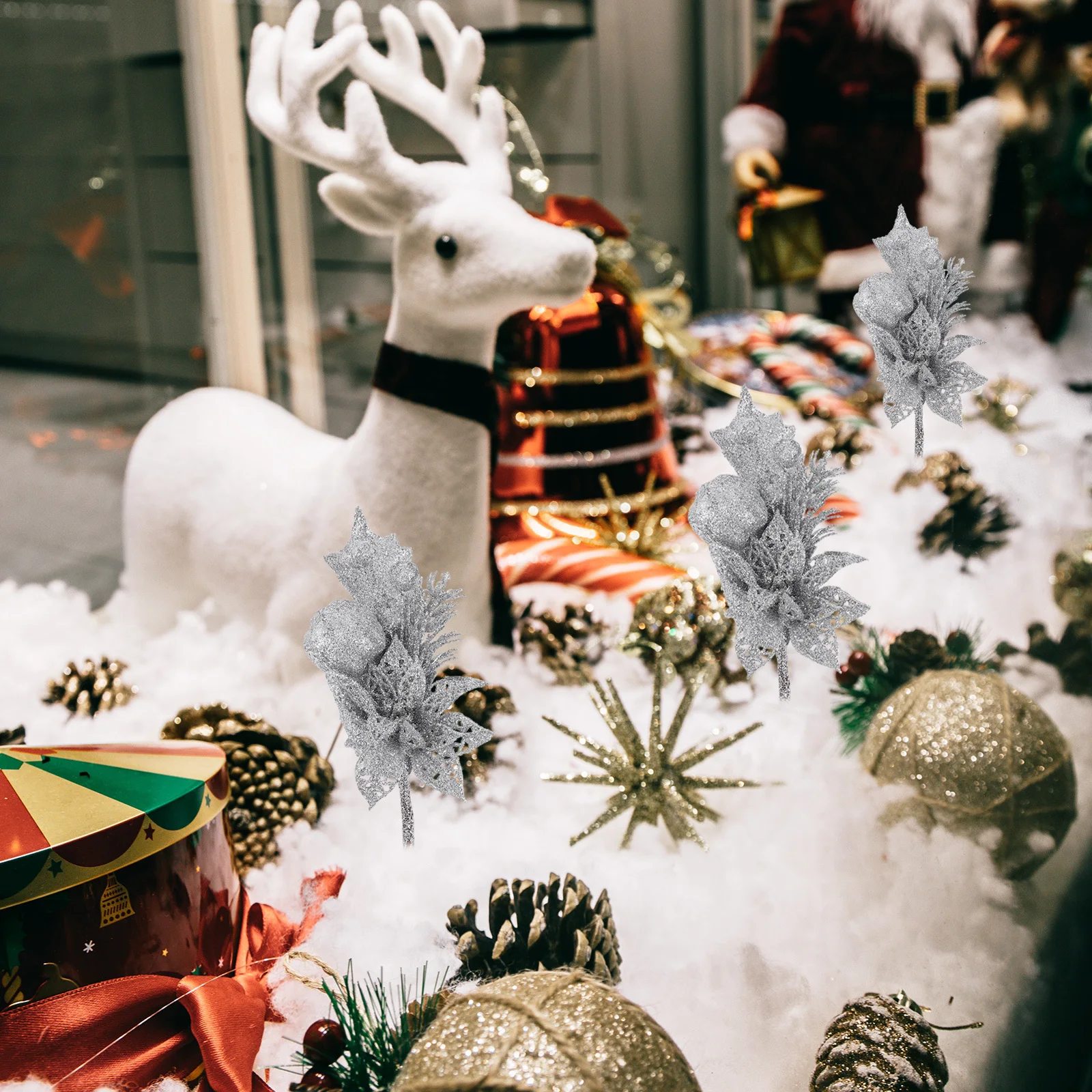 

6pcs Christmas Tree Decoration Faux Leaves Festive Party Decor Xmas Wreath Adornment Artificial Greenery For Home Mall Photo