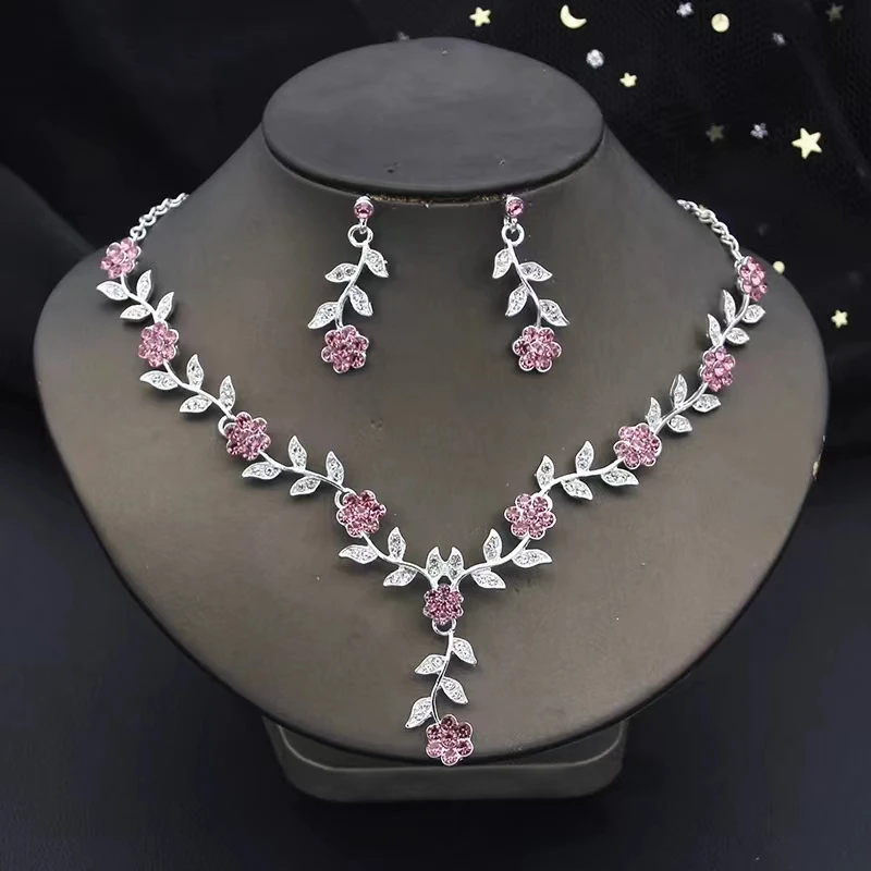 3 Pcs Sweet Jewelry Set Exquisite Rhinestone Pendant Banquet Party Women Fashion Romantic Crystal Necklace Earring Accessory Set