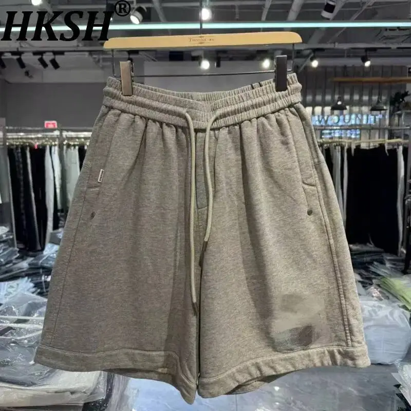 

HKSH Spring Summer Autumn New Men's Tide Vintage Solid Color Heavy Terry Fabric Stylish Washed Ripped Knee-Length Shorts HK23310