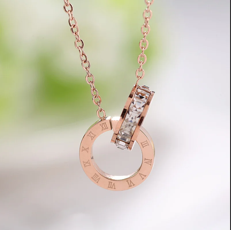 Popular European and American fashion Roman numeral necklace for women, light luxury and high-end necklace