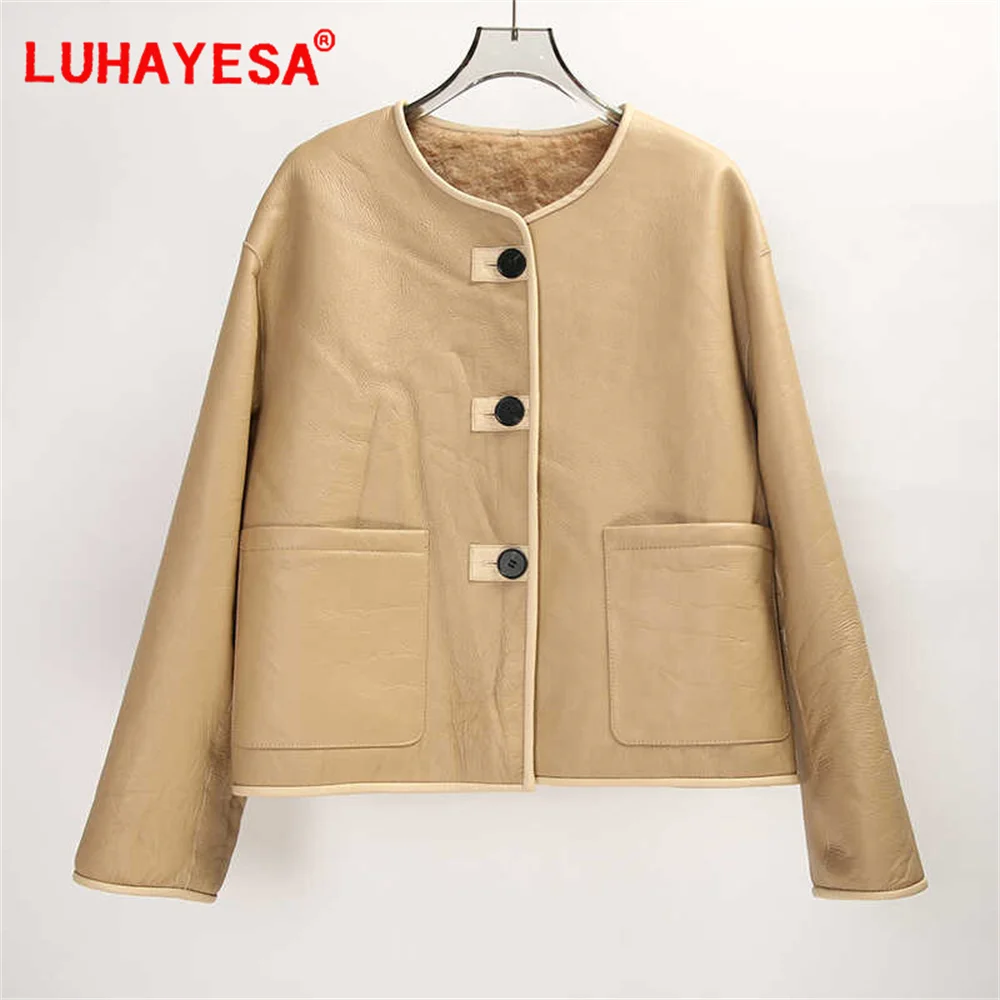 2024 Australia Merino Sheepskin Lamb Fur Shearling Jacket Women Winter Fashion Short Simple Designed Khaki Real Fur Coat