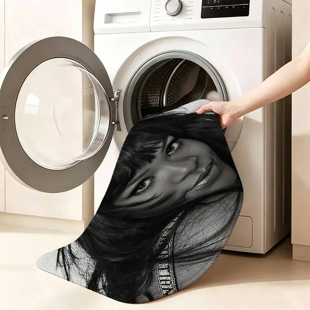 Hot singer R-Rihannas Floor Mat Soft Non Slip for Entry Door Bathroom Indoor Home Decorative Carpet