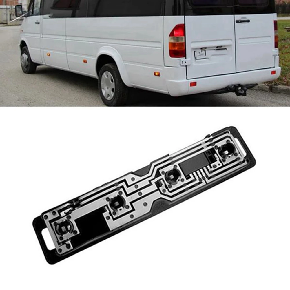 

Комплект деталей для разъема печатной платы заднего фонаря A54P-Car для Mercedes Sprinter, Dodge и Freightliner Sprinter 05103596AA 0008200577