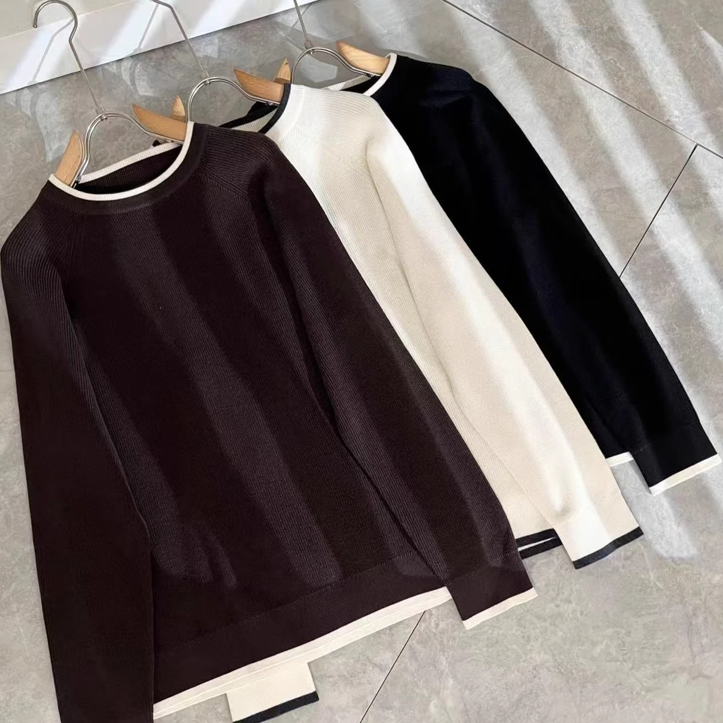 

LP классический простой шерстяной вязаный свитер с вышивкой