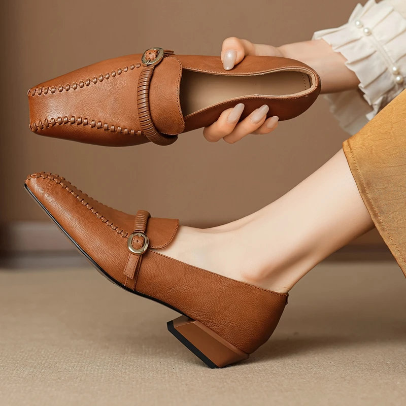 2026 Autumn Washed Genuine Leather British Style Slip-On Commuter Loafers Women's Metal Buckle Low Heel Round Toe Rubber Sole