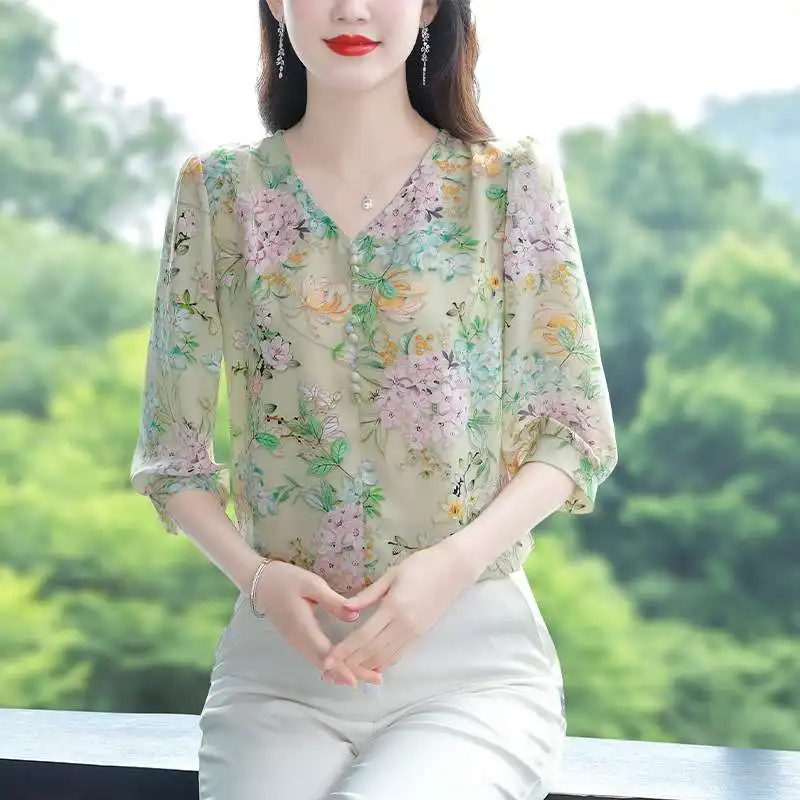 

Floral Chiffon Tee-quarter Sve Thin T-irt for Women V-ne Lantern Sve Lace Top Spring Polyester Fiber