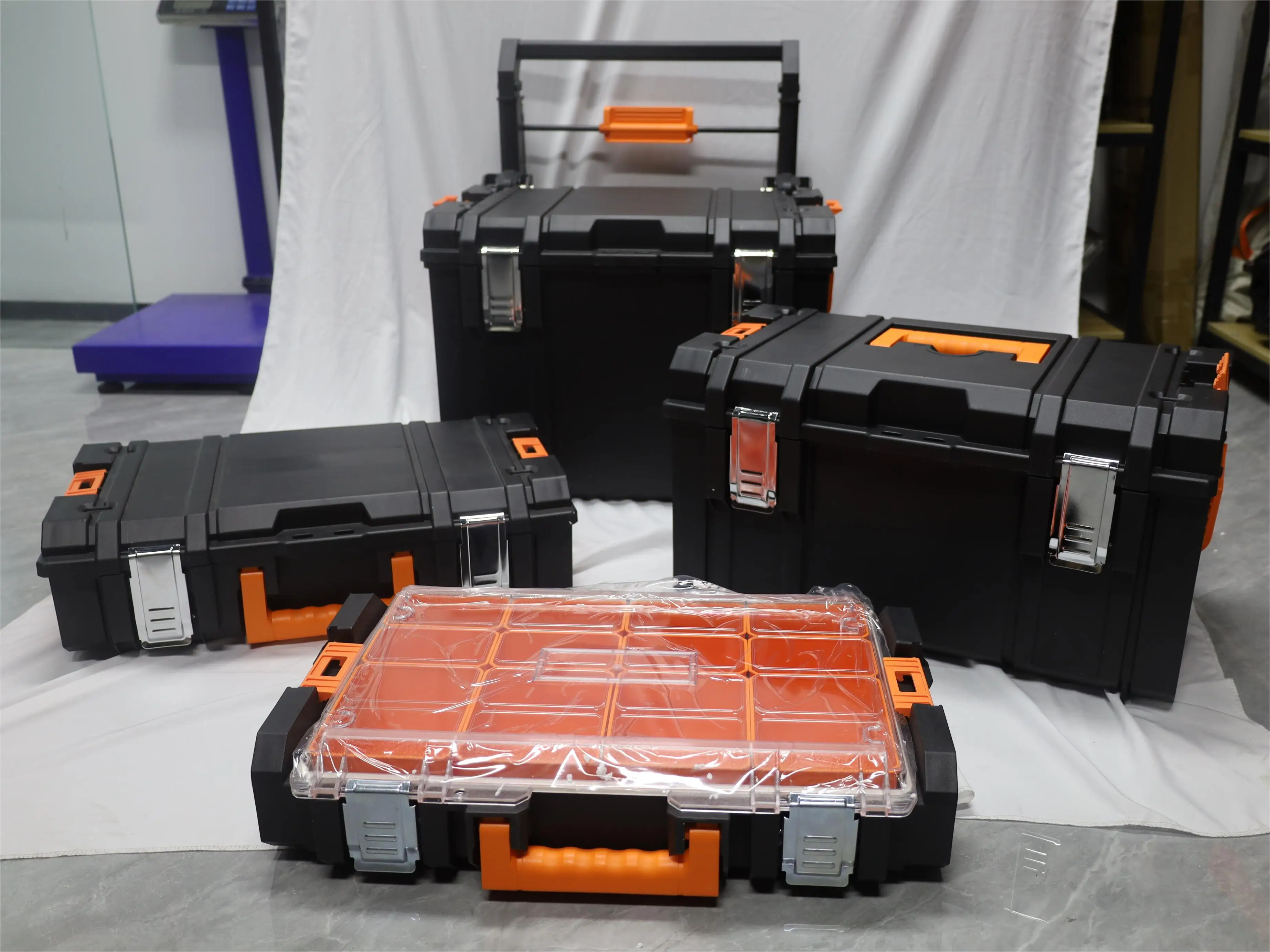 Preço de atacado desenhar tipo 4 em 1 caixa de ferramentas de armazenamento empilhável para reparo de carro jardim doméstico caixa de ferramentas de plástico com rodas