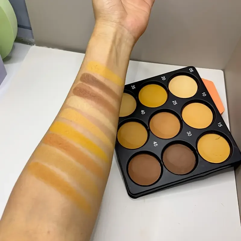 9-kolorowa paleta podkładek w kolorze ciemnego brązu, konturowanie, korektor, utrwalenie makijażu, podkład kontrolujący wydzielanie sebum, cień do powiek, paleta cieni do nosa, matowy naturalny z delikatnym brokatem