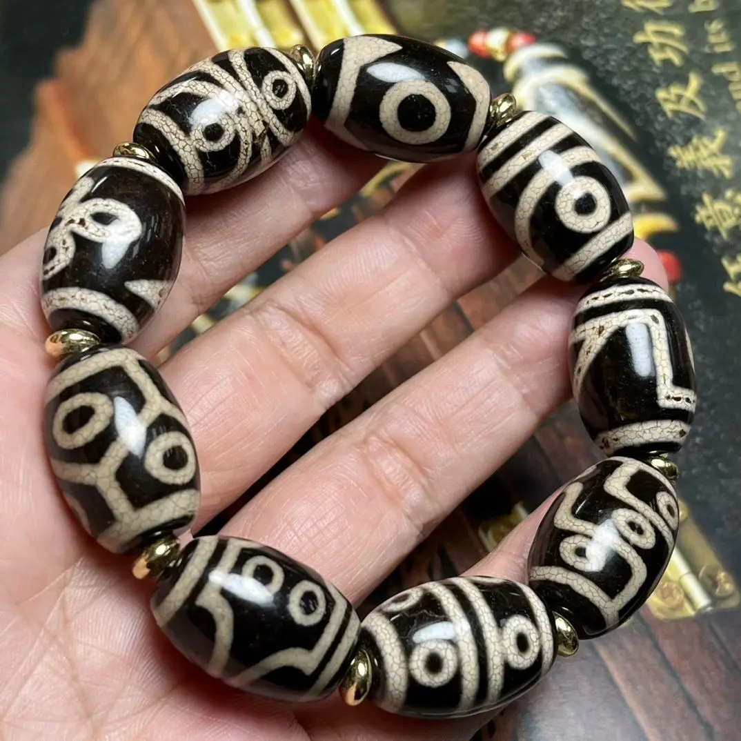 Tibetan ethnic style genuine agate glossy first-line old beads, tiger teeth one to nine eyes family photo dzi bead bracelet