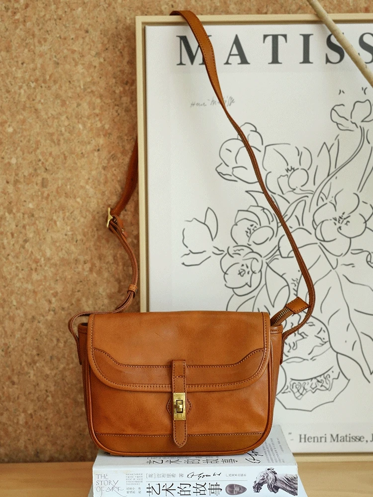 

Vintage outdoor travel luxury genuine leather women's messenger bag designer handmade first leather cowhide female shoulder bag