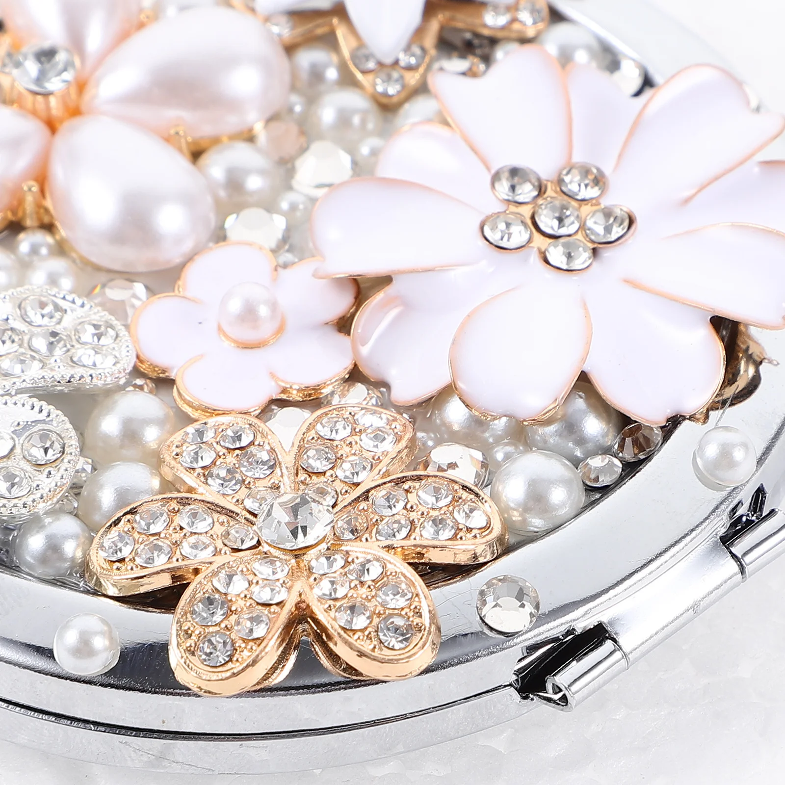 1 mini specchio per trucco portatile modello fiore margherita bifacciale pieghevole riflettente compatto da viaggio ad alta definizione