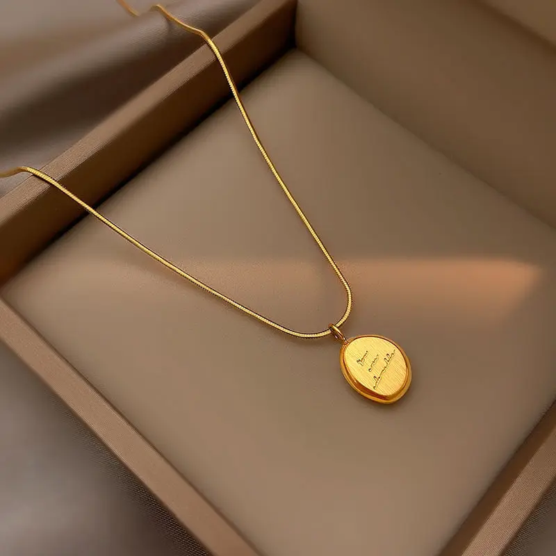 

Elegant Gold Color Initial Pendant Necklace Summer Choker Fade-Proof Dainty Internet Famous Style Minimalist Jewelry for Women