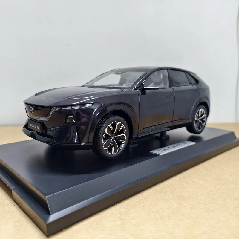 

Модель автомобиля Changan Mazda EZ-60, новая энергетическая версия Mazda EZ60, масштаб 1:18, коллекционная модель из сплава для любителей автомобилей