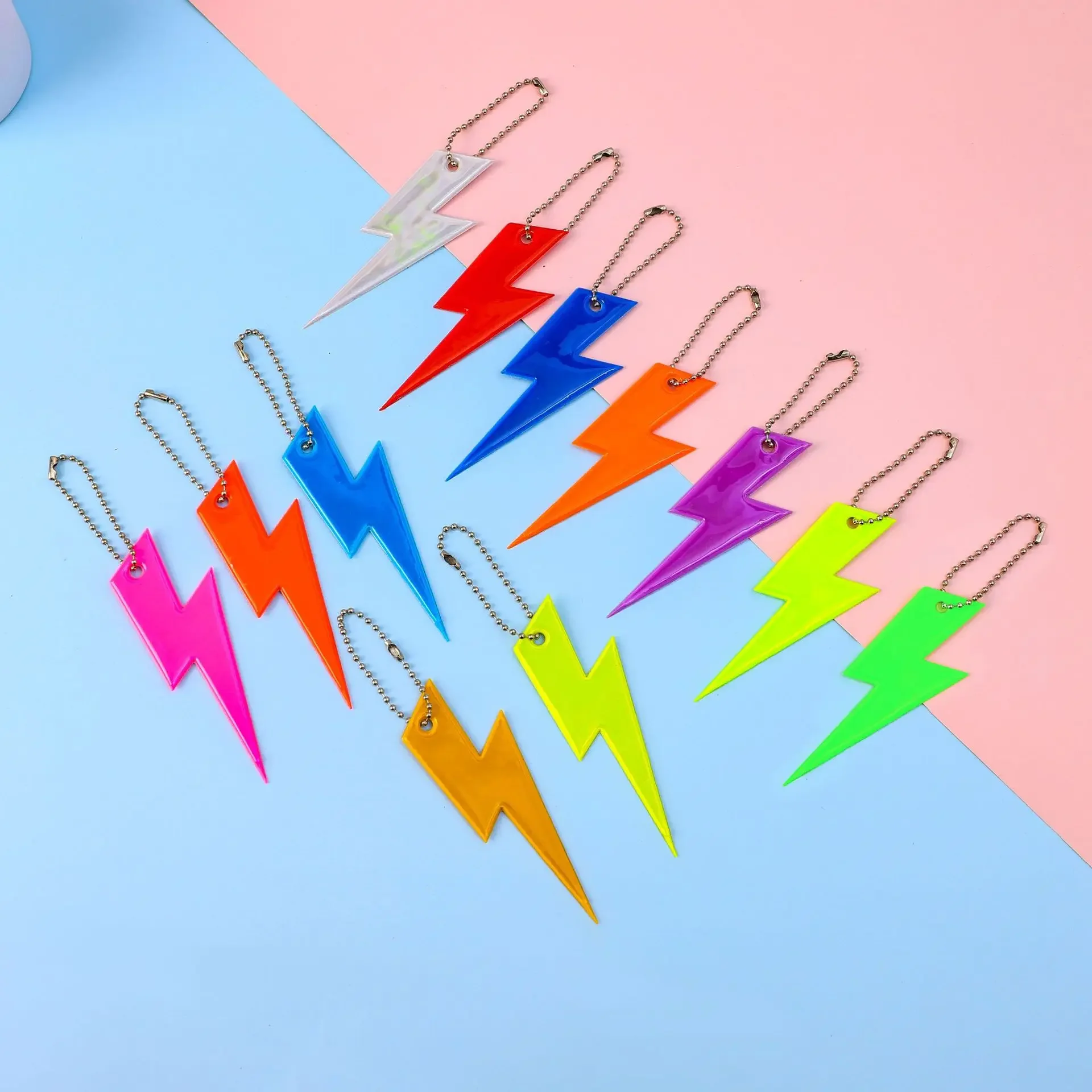 Pvc Reflecterende Hanger Bliksem Grafische Dubbelzijdige Reflecterende Sleutelhanger Pvc Reflecterende Tag