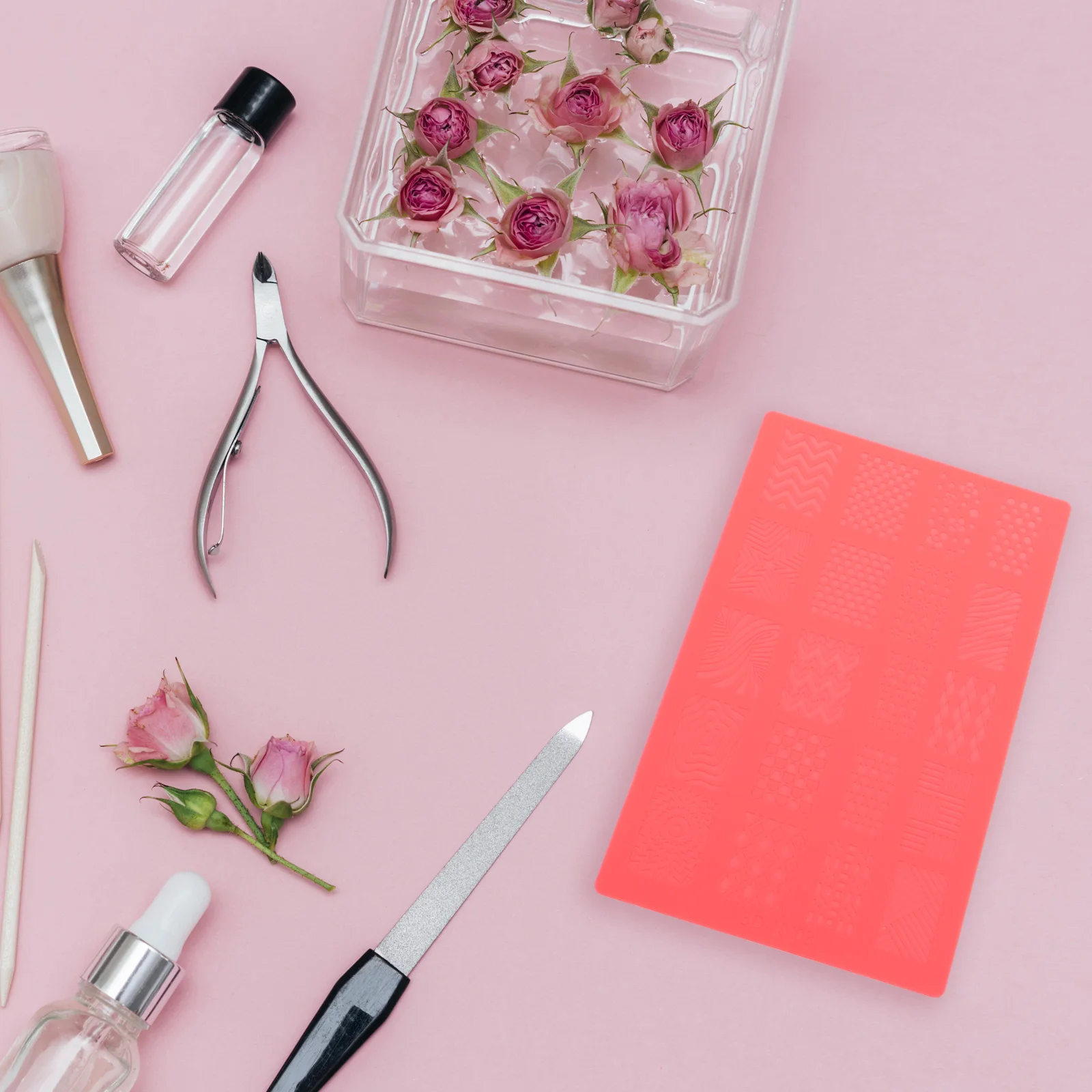 

1pc Embossed Art Template 3D Stamping Plate Red Reusable Durable Diy Manicure Tool Nail Stamping Plates For Nail Art