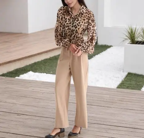 

2025 Women's Elegant Sexy New Year Top Leopard Print Collar Fold Waist Bubble Long Sleeve Shirt Female Clothing