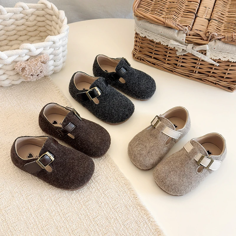 

2026 New Kids Winter Shoes Fashion Solid Color Girls Versatile Cotton Shoes Non Slip Causal Children's Plush Shoes Round Simple