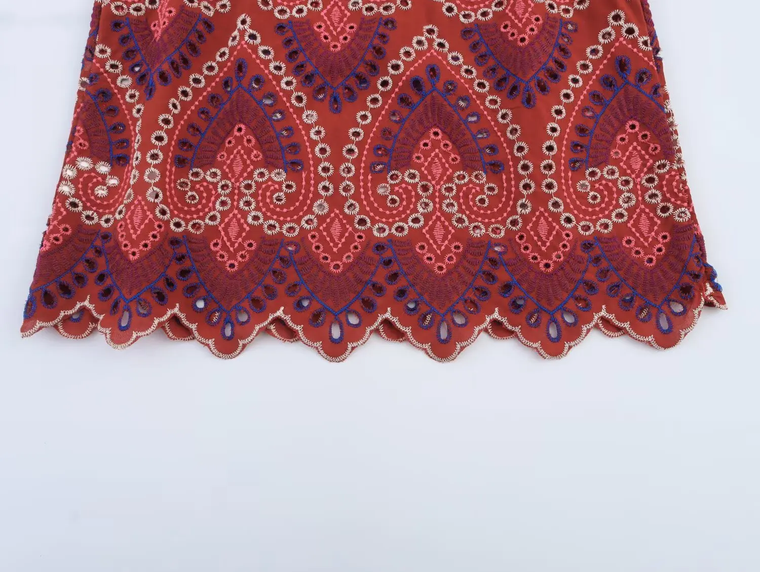 Maxdutti 2025 Summer Shirt Women Moroccan Retro Floral Embroidery Sleeveless Shirt Blouse Women Fashion Elegant Tank Top