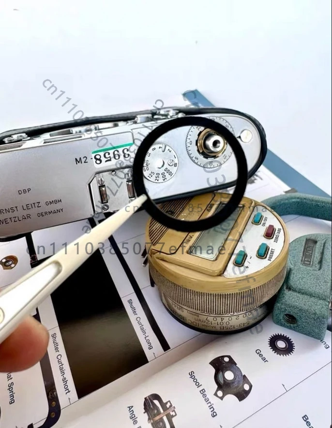 

1x Защитная флисовая накладка от царапин для счетчика пленки Leica M2