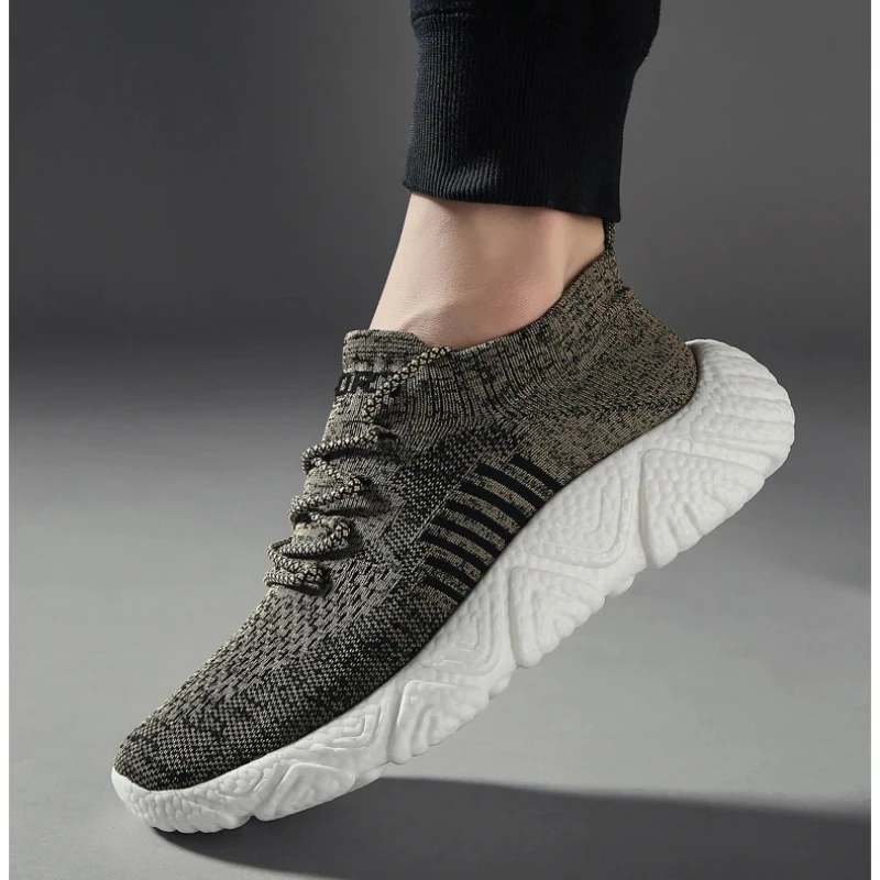 

2025: мужская повседневная спортивная обувь, легкие кроссовки, дышащие новые весенне-осенние мужские сандалии Zapatillas Para Hombre