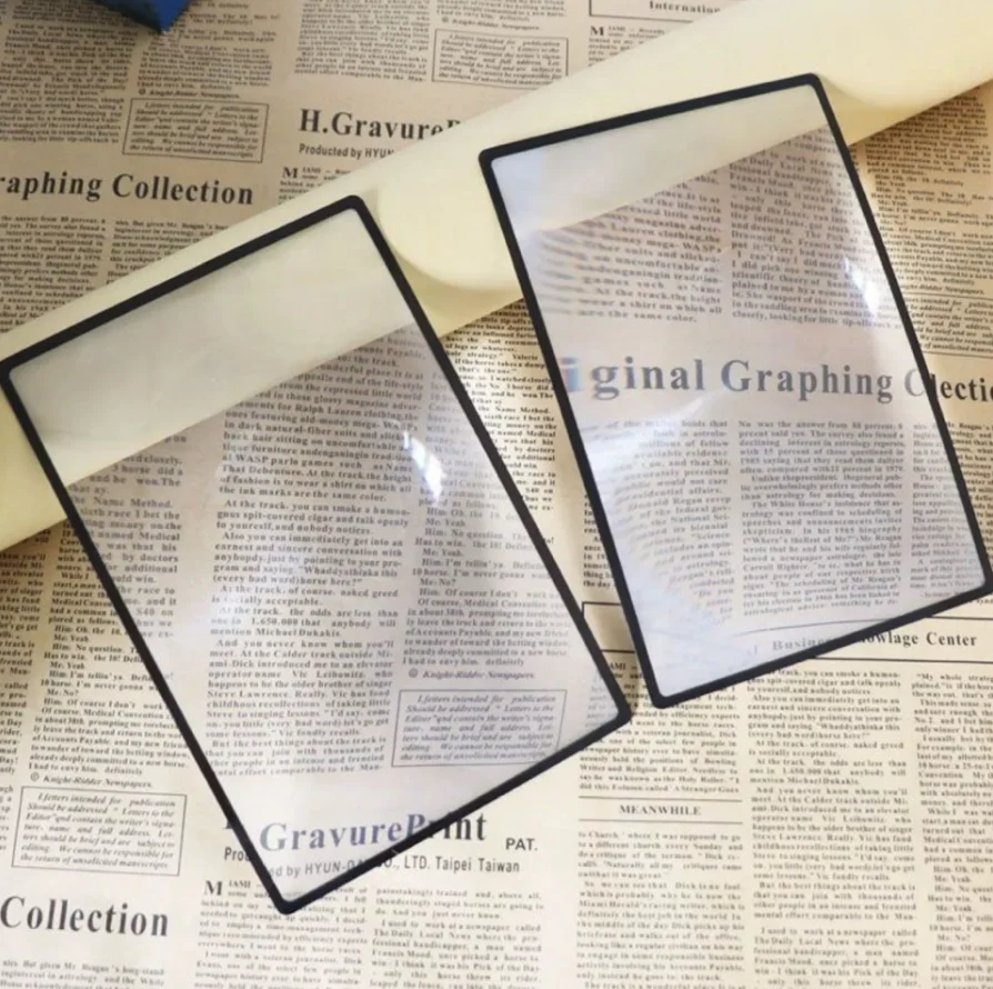 Read Effortlessly: Large Full-Page Magnifying Sheet - Instantly Enlarges Text for Newspapers & Menus
