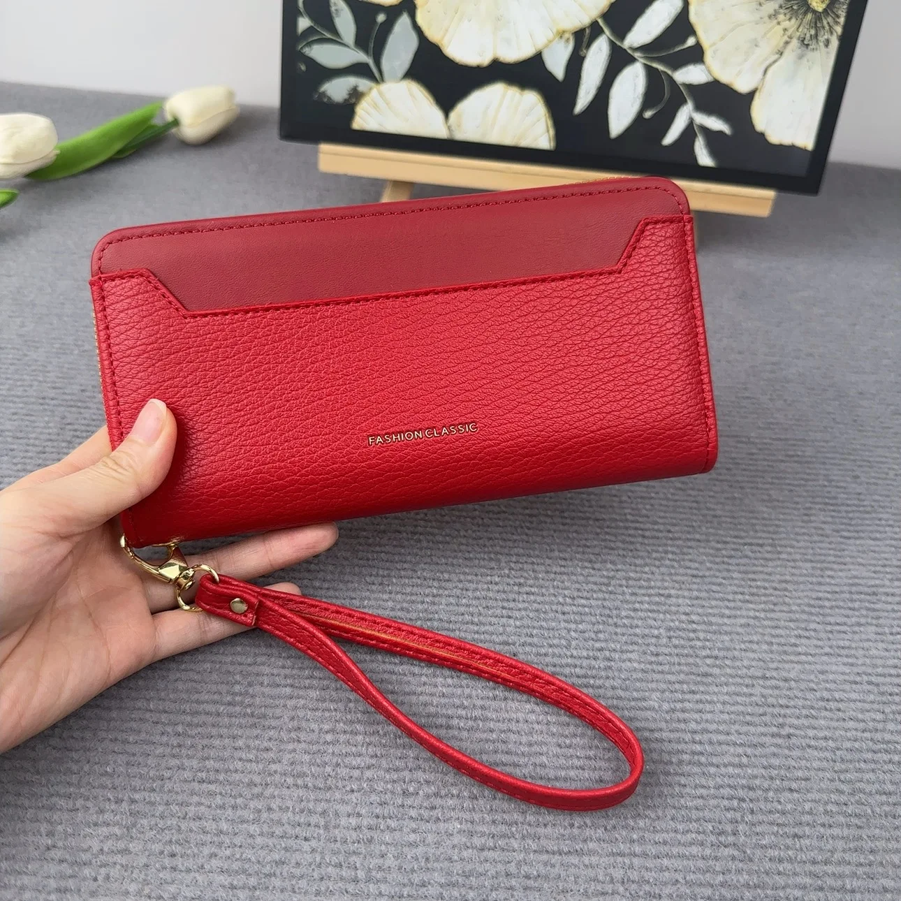 

Women's handbag, simple and elegant zippered wallet, business casual phone bag, large capacity card holder and money clip.