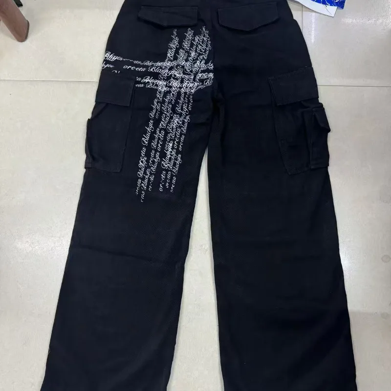 MWJLPWQ جينز رجالي مطبوع عليه حروف سوداء للجنسين نمط الشارع الأمريكي مغسول فضفاض متجعد متخصص جيب كبير بنطال ذو قصة أرجل واسعة 12001