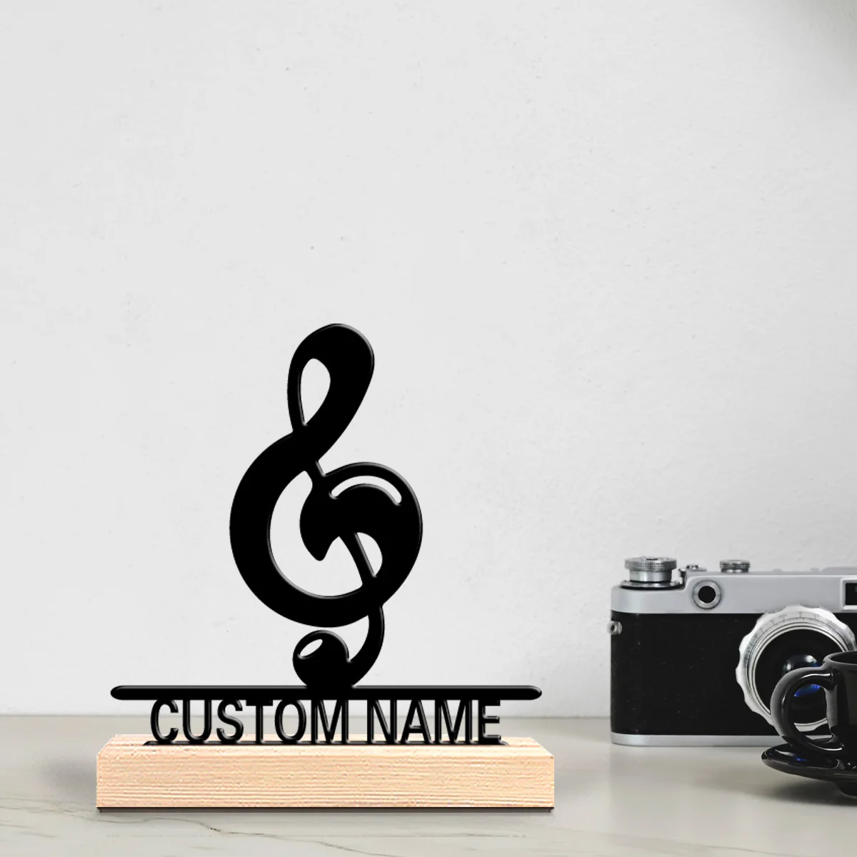 מעמד תווים עם שם אישי