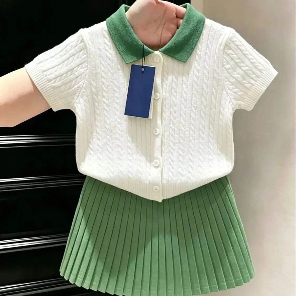 Girls Summer Set New White Fried Dough Twists Knitted Polo Collar Short Sleeve Little Girls Green Pleated Skirt