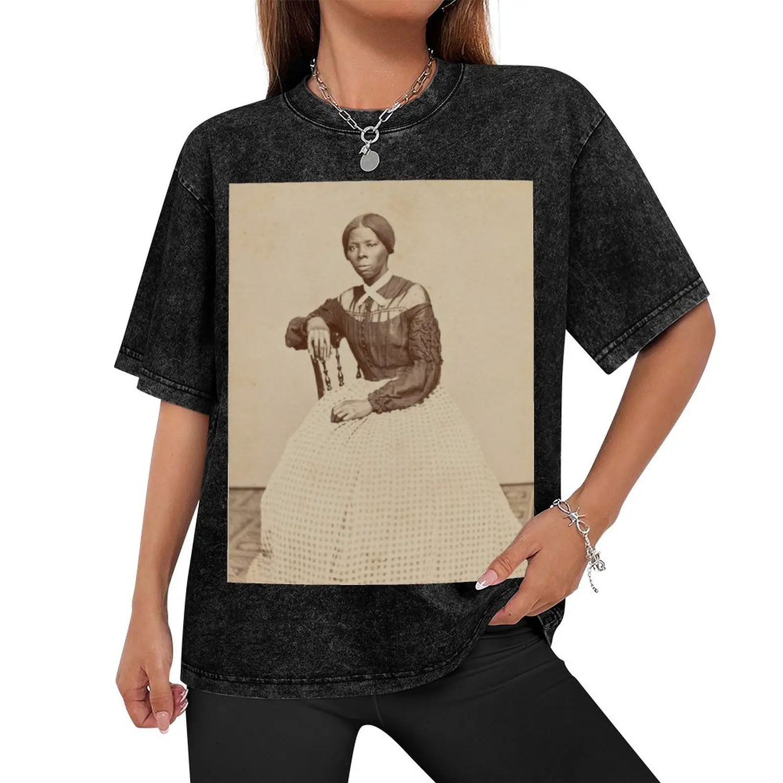 Harriet Tubman Vintage Photograph T-Shirt cute tops sweat tees graphic t shirts t shirts men