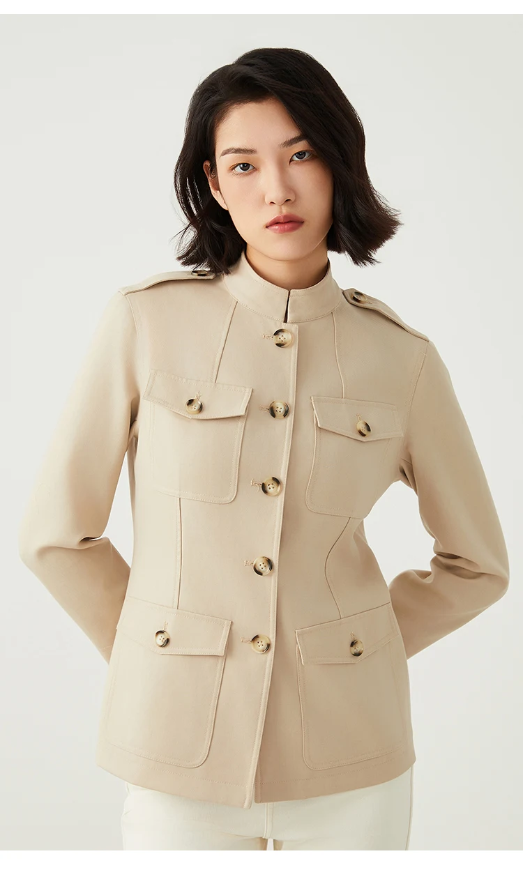 K2540W Luxuriöse Damen-Militärjacke aus Strukturiertem Wollmischgewebe mit Stehkragen, Tailliertem Schnitt und Eleganter Oberbekleidung – Detail 12