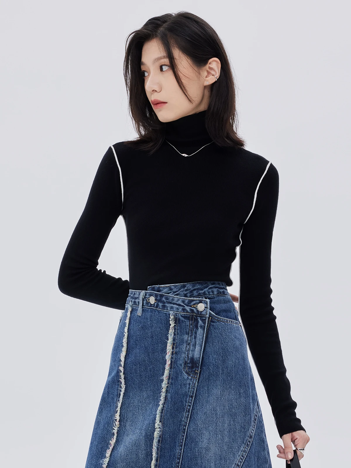 

Spring and Autumn New Women's Sweater, High Neck Pullover Black Slim Fit Fashionable Base Sweater