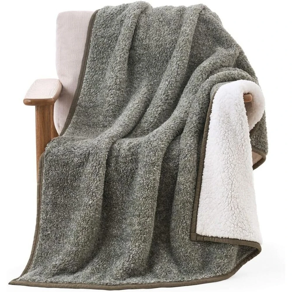 

Ультрамягкий плюшевый двусторонний плед - теплый, уютный, 50x70 см, серый и зеленый, для декора гостиной и подарков